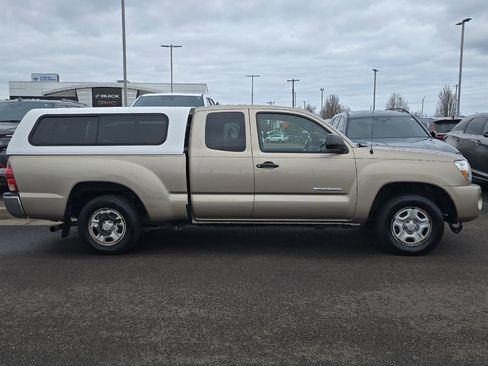 Used 2007 Toyota Tacoma PreRunner image 3