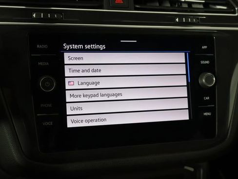 Used 2023 Volkswagen Tiguan SE R-Line AWD/4WD image 33