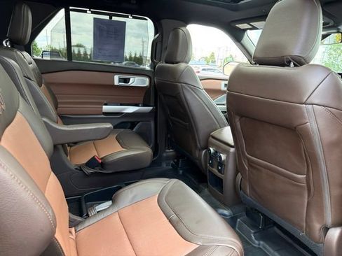 Used 2021 Ford Explorer King Ranch w/ Premium Technology Package AWD/4WD image 37
