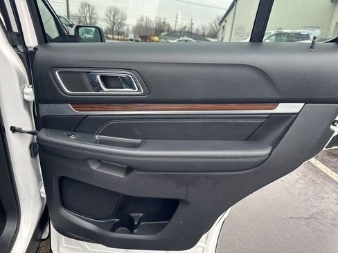 Used 2018 Ford Explorer Limited w/ Equipment Group 301A image 36