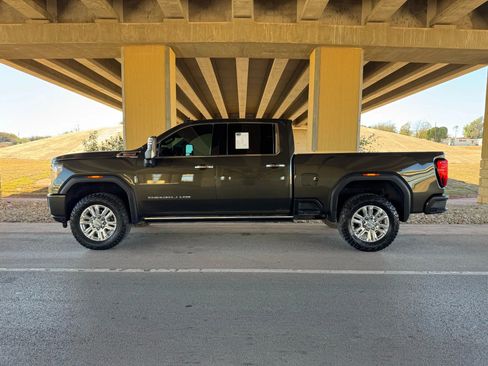 Used 2022 GMC Sierra 2500 Denali image 5