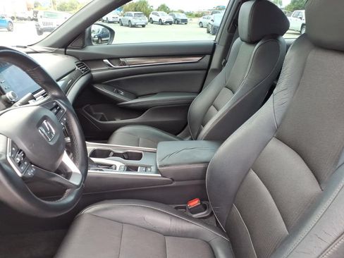 Used 2018 Honda Accord Sport image 22