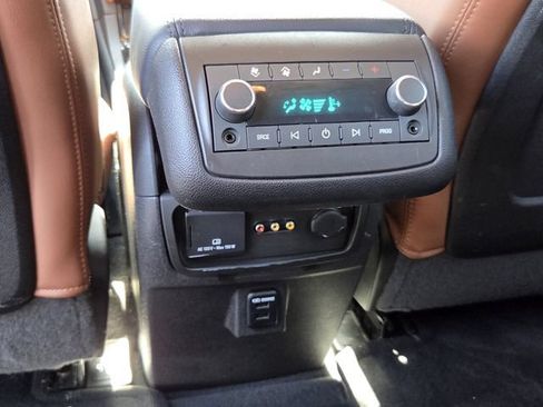 Used 2016 Chevrolet Traverse LT FWD image 16