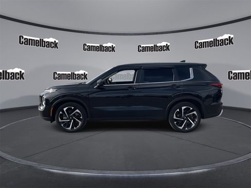 Used 2023 Mitsubishi Outlander SE Black Edition image 4