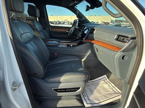 Used 2023 Jeep Grand Wagoneer Series II image 20