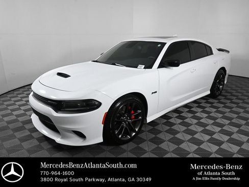 Used 2023 Dodge Charger R/T w/ Performance Handling Group RWD image 1