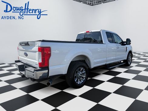 Used 2017 Ford F250 Lariat w/ Chrome Package image 5