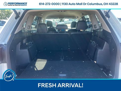 Used 2024 Volkswagen Atlas SE AWD/4WD image 14