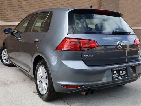 Used 2015 Volkswagen Golf S image 8