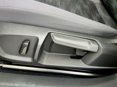 Used 2021 Volkswagen ID.4 Pro image 10