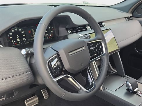 New 2026 Land Rover Discovery Sport Landmark image 16