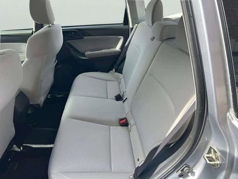 Used 2018 Subaru Forester 2.5i w/ Alloy Wheel Package image 11