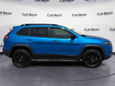 Used 2022 Jeep Cherokee Latitude AWD/4WD image 6