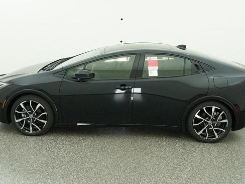 New 2026 Toyota Prius Plug-In Hybrid image 9