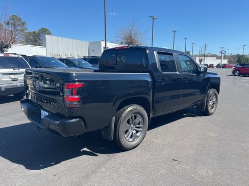 Certified 2025 Nissan Frontier SV w/ SV Convenience Package image 3