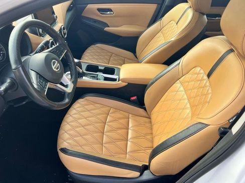 Used 2023 Nissan Sentra SV w/ SV Premium Package image 8