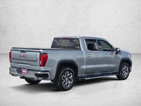 Used 2023 GMC Sierra 1500 SLT w/ SLT Premium Package AWD/4WD image 5