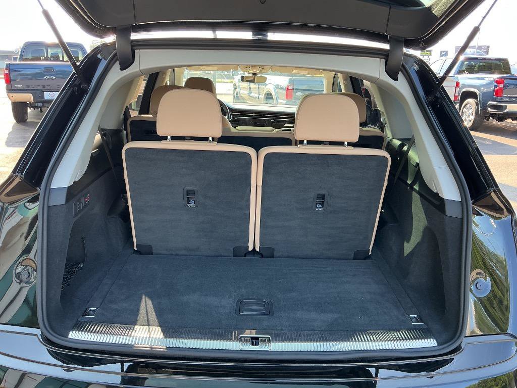 Used 2023 Audi Q7 3.0T Prestige AWD/4WD image 13