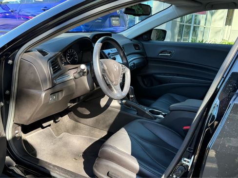 Used 2020 Acura ILX w/ Premium Package image 3