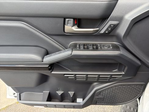 New 2026 Toyota 4Runner Limited AWD/4WD image 10