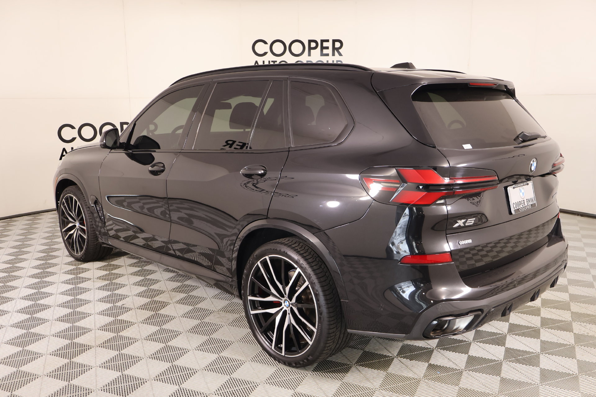 Used 2024 BMW X5 xDrive40i w/ Executive Package AWD/4WD image 24