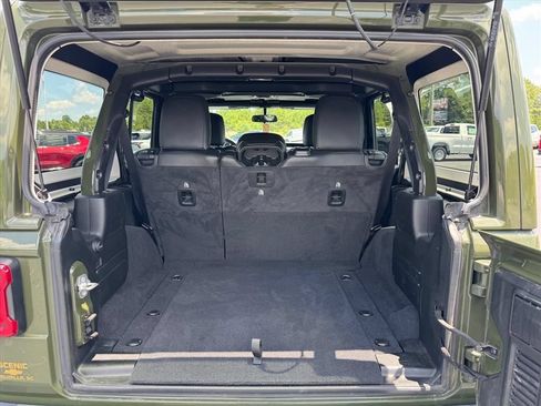 Used 2021 Jeep Wrangler Unlimited Sahara AWD/4WD image 10