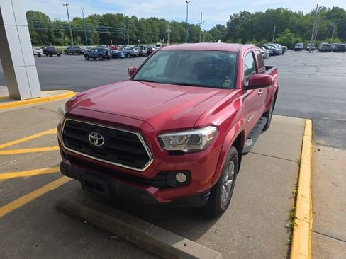 Used 2016 Toyota Tacoma SR5 RWD image 9