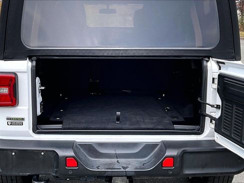 Used 2021 Jeep Wrangler Unlimited Sport image 22