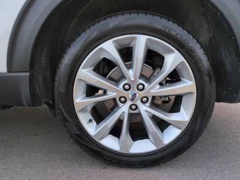 Certified 2023 Ford Explorer Platinum w/ Technology Package AWD/4WD image 11