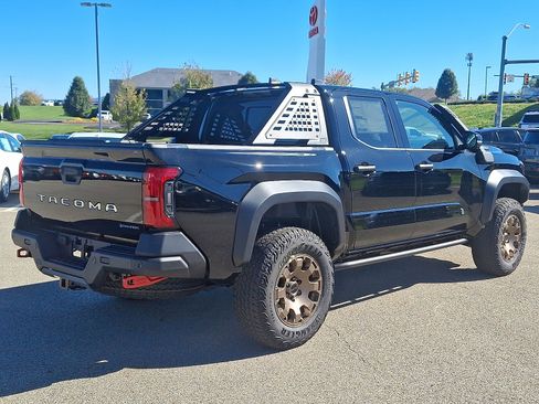New 2025 Toyota Tacoma Trailhunter image 6