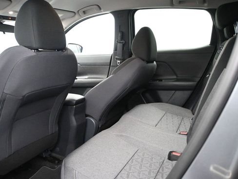 Certified 2025 Nissan Kicks SV AWD/4WD image 10