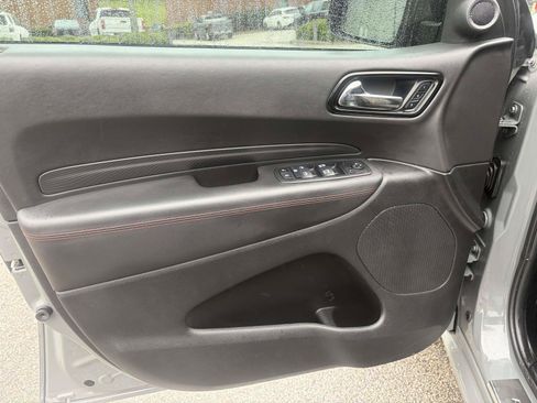 Used 2023 Dodge Durango GT RWD image 5