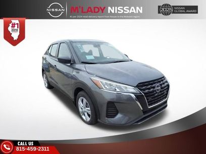 New 2025 Nissan Kicks Play S