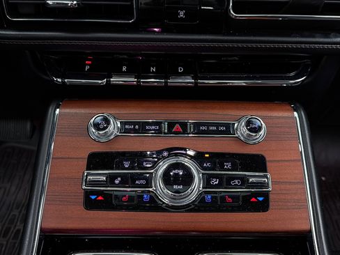 Used 2021 Lincoln Aviator Grand Touring w/ Equipment Group 301A image 27