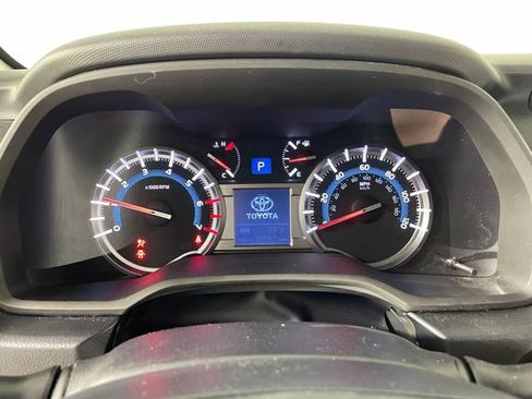 Used 2018 Toyota 4Runner Limited AWD/4WD image 5