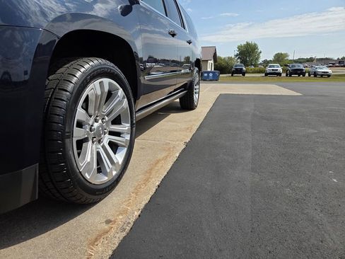 Used 2019 GMC Yukon XL Denali w/ Denali Ultimate Package AWD/4WD image 8