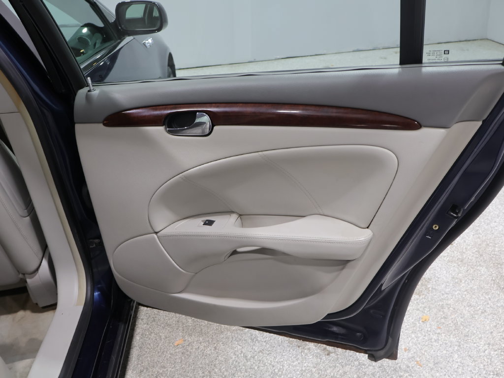 Used 2007 Buick Lucerne CXL FWD image 20