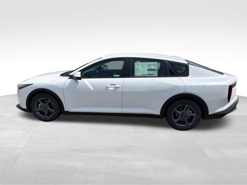 New 2026 Kia K4 FWD image 4