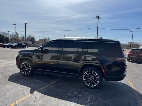 Used 2022 Jeep Wagoneer Series II w/ Premium Group I AWD/4WD image 33