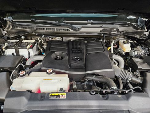 Used 2025 Toyota Tundra SR5 RWD image 19