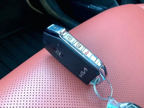 Certified 2023 Kia Sportage SX image 14