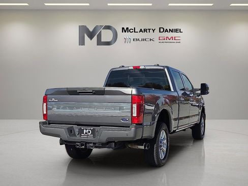 Used 2022 Ford F250 Platinum w/ FX4 Off-Road Package image 5