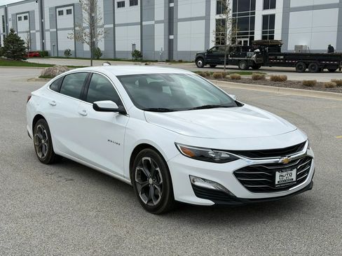 Used 2022 Chevrolet Malibu LT FWD image 3