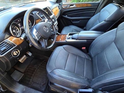 Used 2015 Mercedes-Benz ML 400 4MATIC image 2