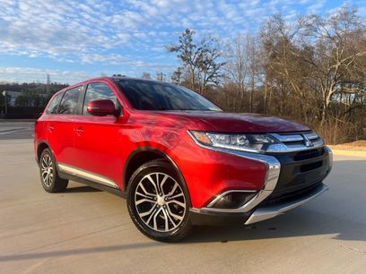 Used 2017 Mitsubishi Outlander SE