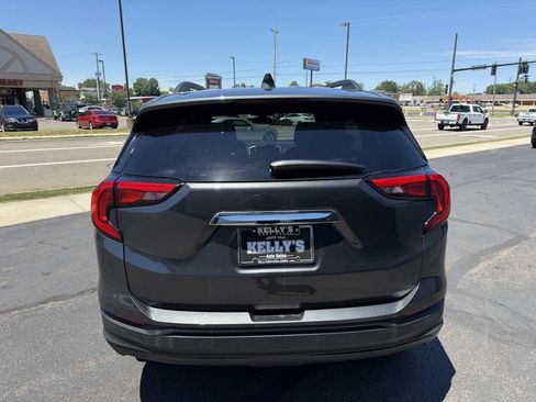 Used 2019 GMC Terrain SLE w/ Driver Convenience Package AWD/4WD image 4