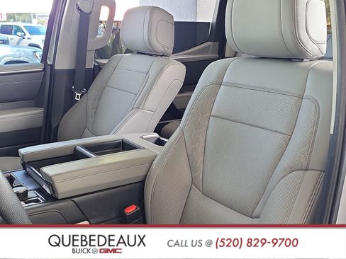 Used 2023 Toyota Tundra Limited w/ Power Package AWD/4WD image 11