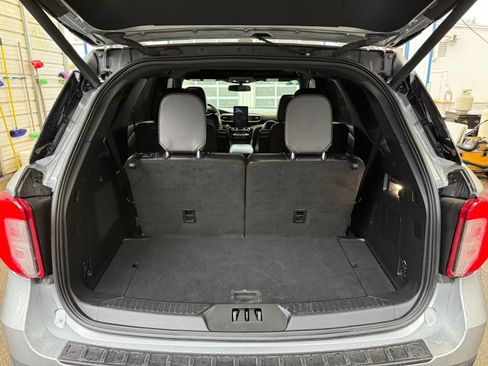 Used 2022 Ford Explorer ST w/ Equipment Group 401A image 7