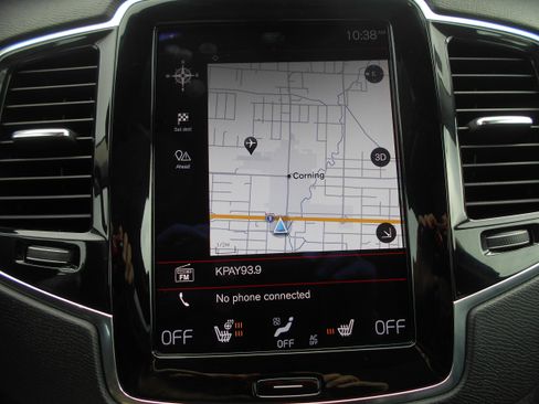 Used 2018 Volvo XC90 T6 Momentum w/ Convenience Package image 10