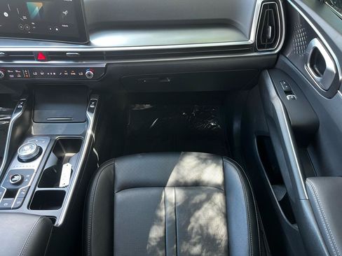 Used 2025 Kia Sorento EX AWD/4WD image 20